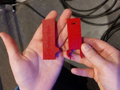Afbeeldingen van afdekdoppen en kabelgeleiders voor elektrische harp Aziatische hoornaar HELAAS UITVERKOCHT